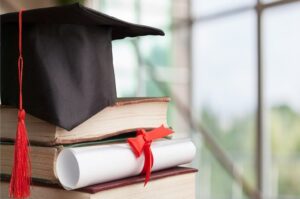 بخصوص الإجراءات التنظيمية لمناقشة مذكرات الماستر